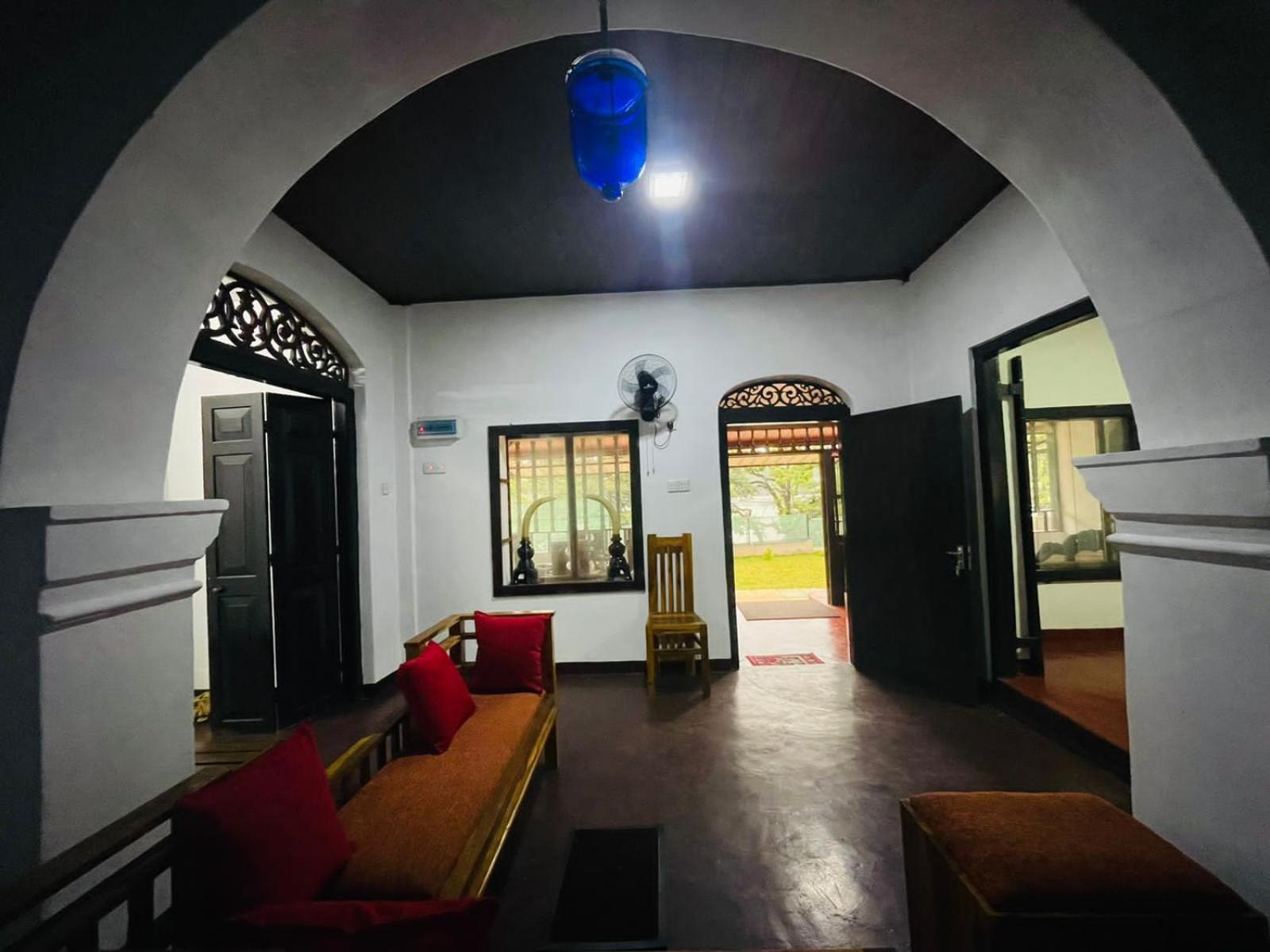 Lake Classical Guest House Канді Екстер'єр фото